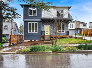 3828 SW Baird St, Portland, OR 97219