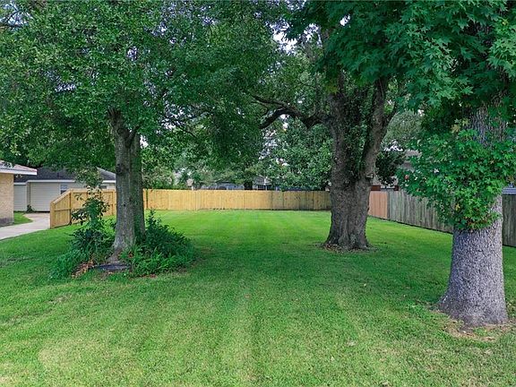5th image of 207 Transcontinental Dr