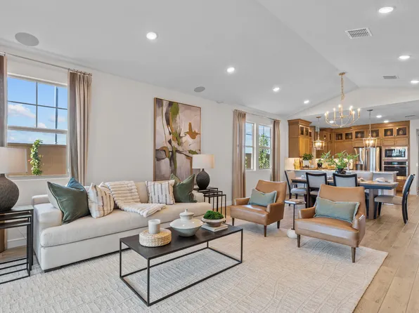 7933 N 77th Drive, Glendale, AZ 85303