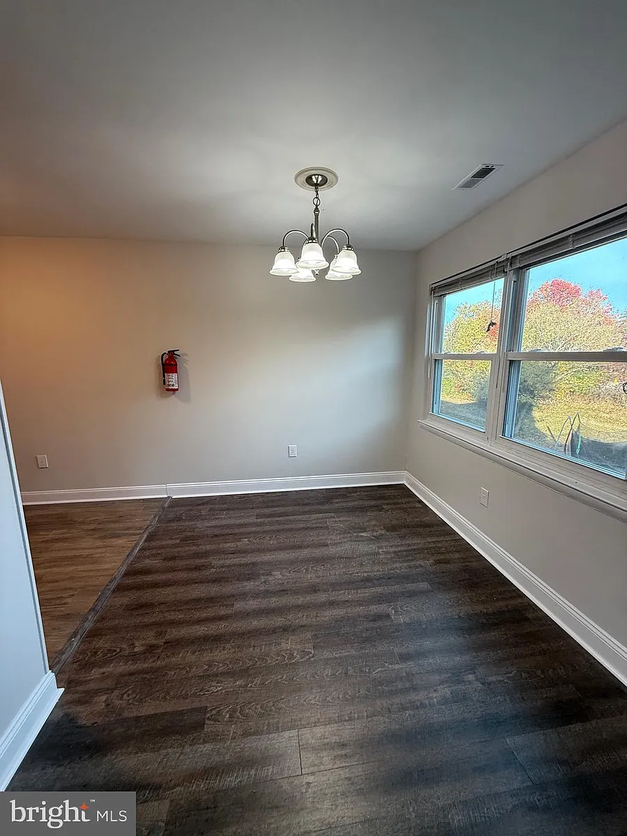Building Photo - 162 Willow Turn #B