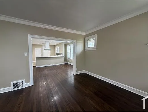 12479 S Wabash Ave — Photo 4
