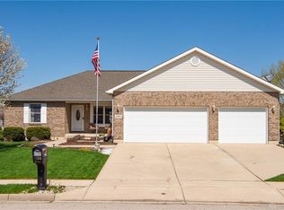 1182 Winchester Dr, Troy, OH