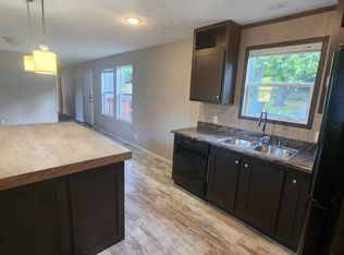 2033 N Yorkshire Dr, Peoria, IL 61604