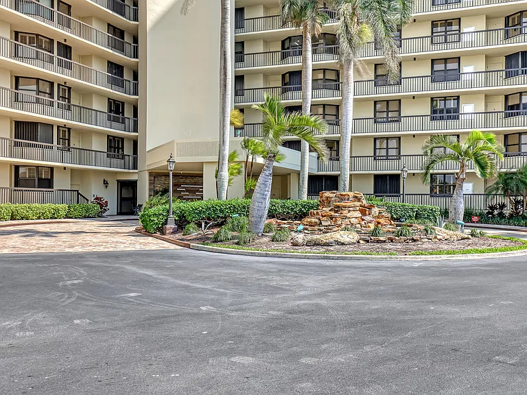 9550 S Ocean Dr #4 — Photo 38