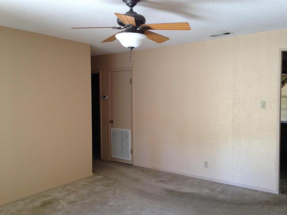 3rd image of 301 Alexandria Hwy