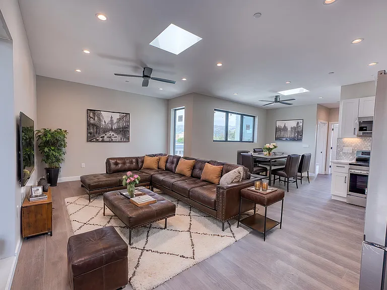 4202 Telegraph Ave #203 — Photo 1