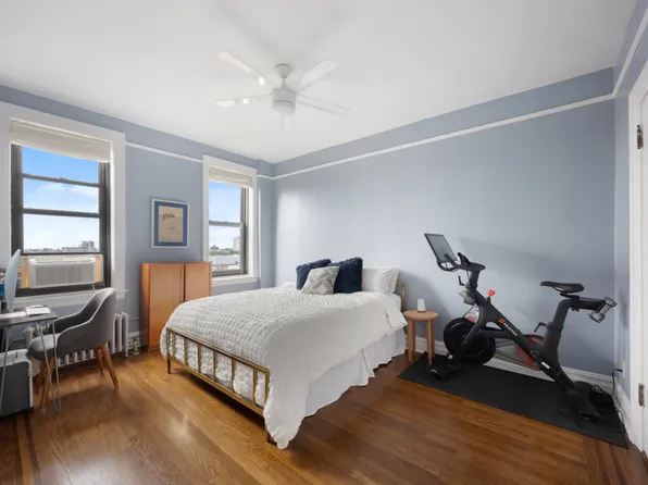 345 Montgomery Street image 6 of 9