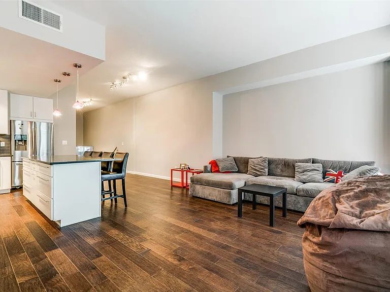 4611 Travis St #808A — Photo 4