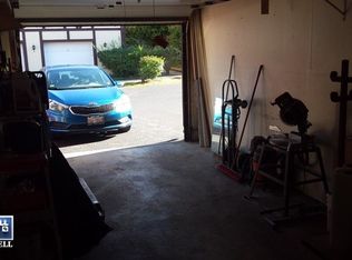 412 Saint Johns Rd APT B, Woodstock, IL 60098