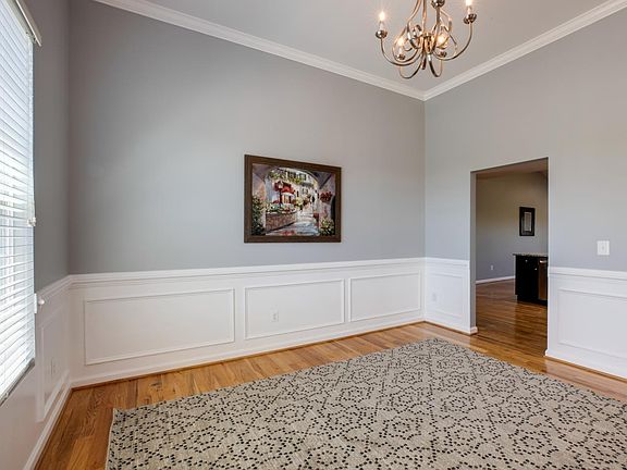 3rd image of 505 Rachel Dr