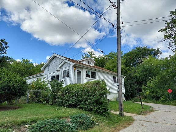 3rd image of 22493 W Fairview Dr