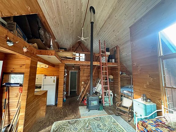 3rd image of 14092 Big Creek Rd