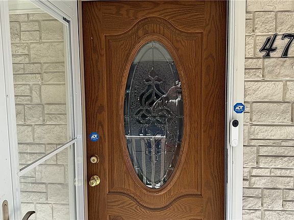 2nd image of 47 Washington Ave