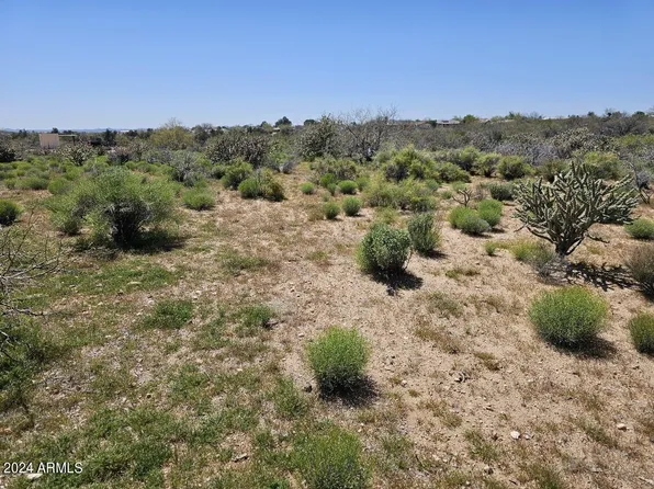 27190 S COYOTE Trail #0, Congress, AZ 85332