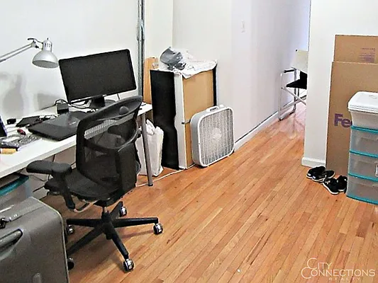 Rented by City Connections Realty | media 27