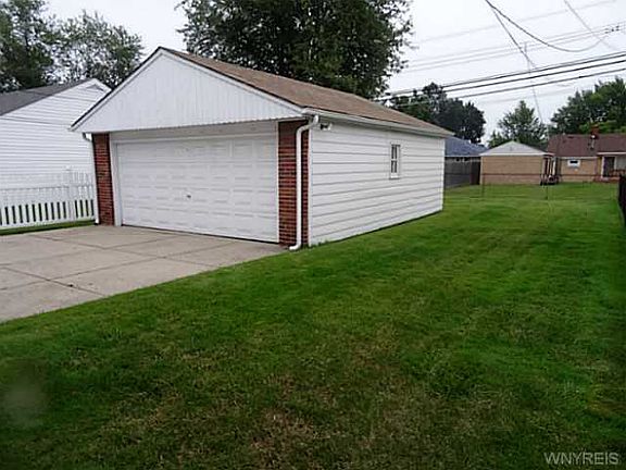 5th image of 323 Parkhurst Blvd