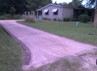 122 Shaffer Ave, Crescent City, FL 32112