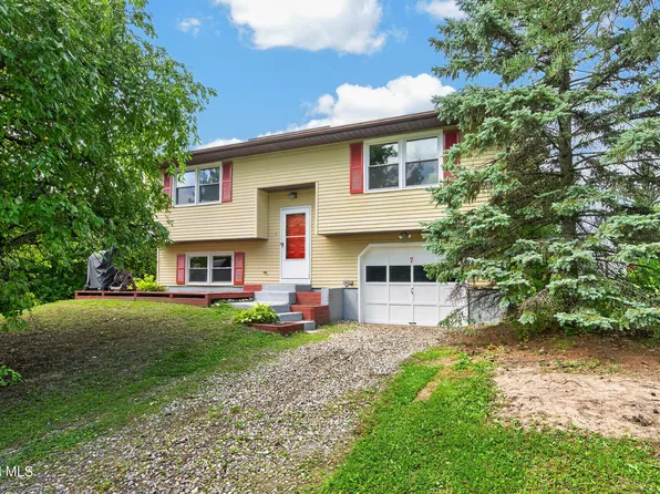 7 Silver Berry Place, Albany, NY 12211