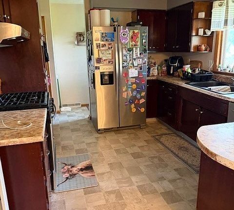4th image of 360 Swanson Rd