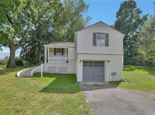 5 Miller Rd, Valley Cottage, NY 10989