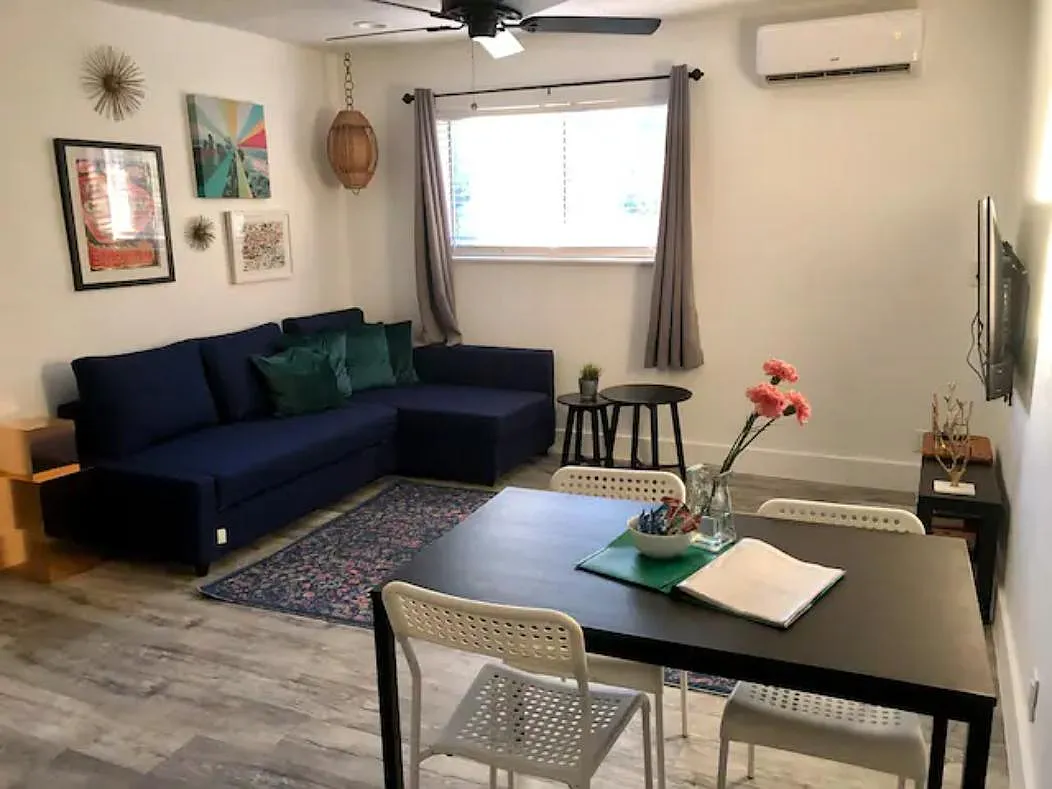 2 bed, 585 sqft, $1,450 — Photo 2