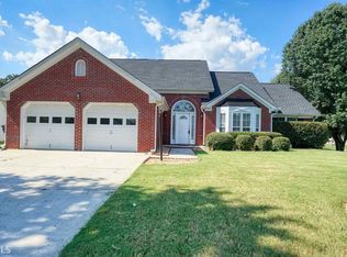 450 Dunagan Dr, Lawrenceville, GA 30045