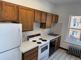 2781 Hampshire Rd, Cleveland, OH 44106