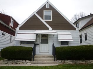 3665 S Ahmedi Ave, Saint Francis, WI 53235