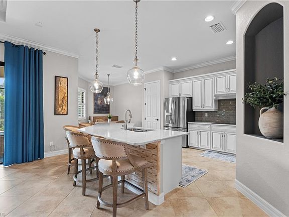 5th image of 9352 Vercelli CT