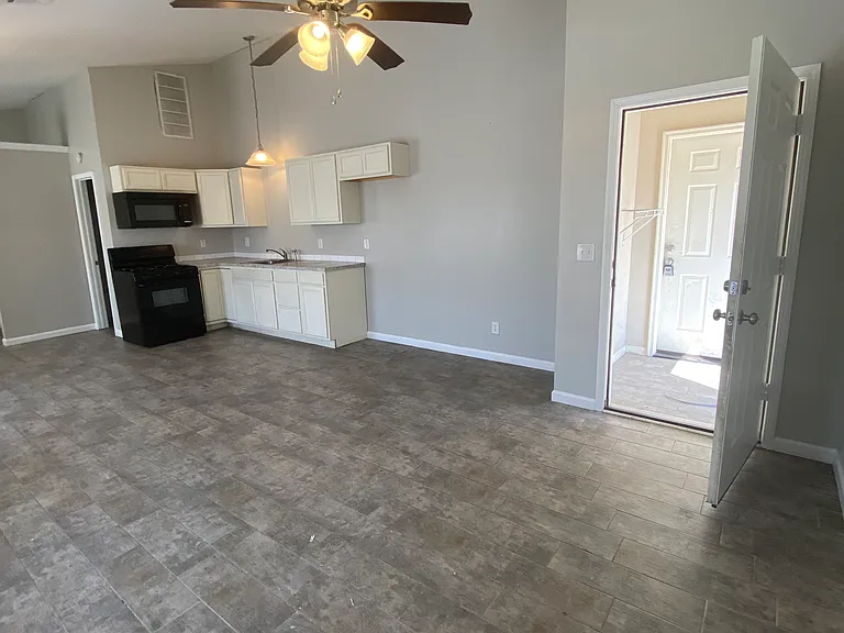 2251 S 64th St W #4 — Photo 2