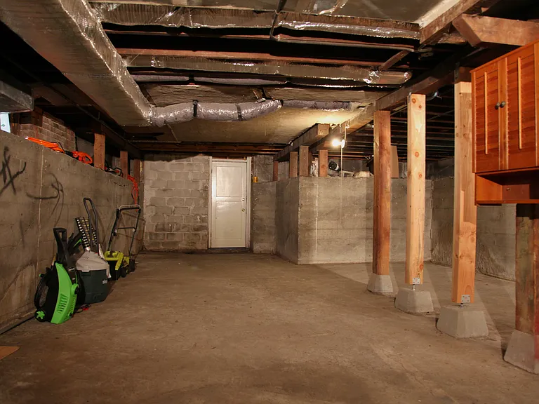 915 S Adams St — Photo 12