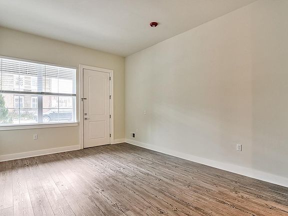 3rd image of 25 Hillside Ave #14070549