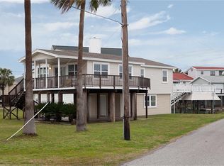 16608 Sandpiper Rd, Jamaica Beach, TX 77554