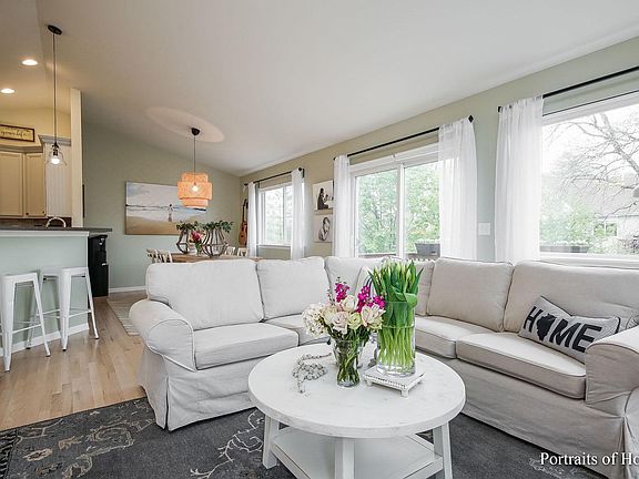 3rd image of 3157 Saganashkee Ln