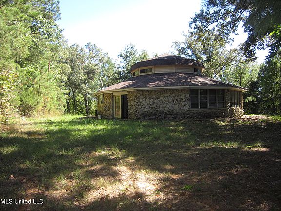 2nd image of 1934 Blue Ridge Rd