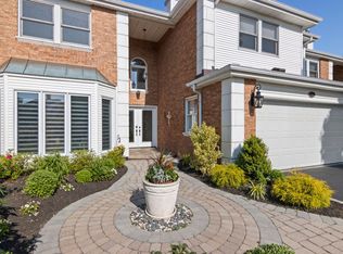 62 Hamlet Dr, Commack, NY 11725