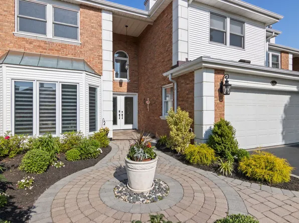 62 Hamlet Drive, Commack, NY 11725