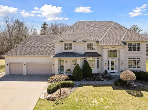 16327 Gladys Ln, Minnetonka, MN 55345