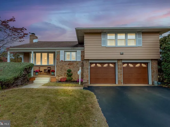 800 Hilltop Rd, Cinnaminson, NJ 08077