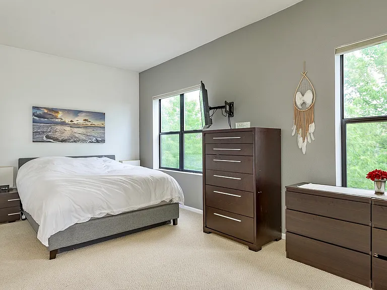 2034 W 31st Ave — Photo 15