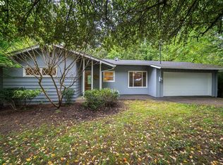 2215 Fernwood Cir, Lake Oswego, OR 97034