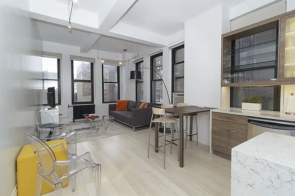 Rented by Compass | media 25