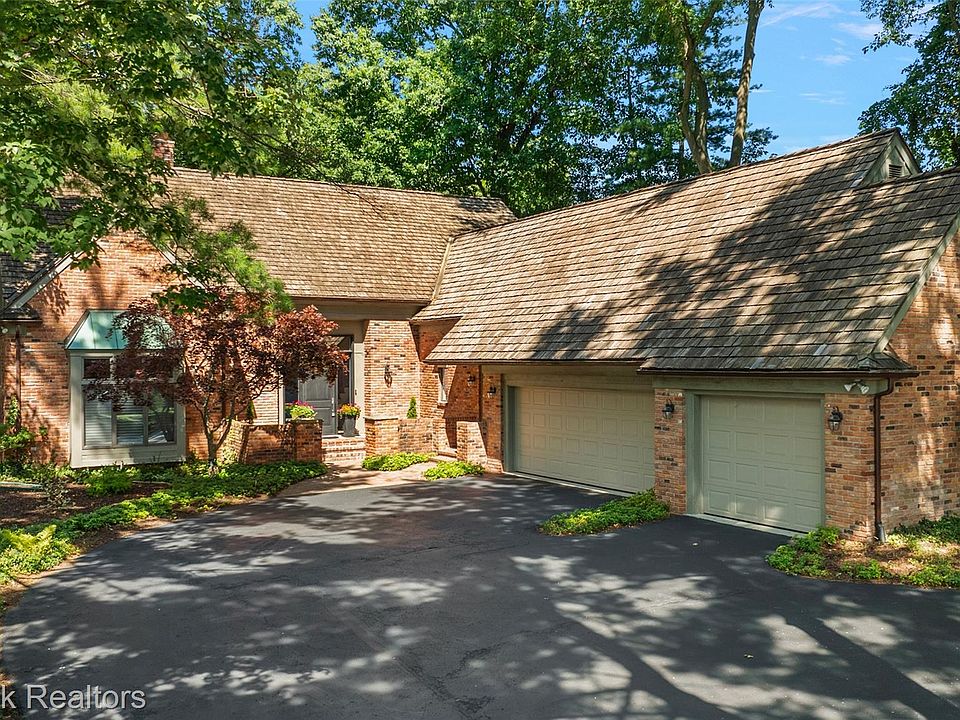 1st image of 3546 Bloomfield Club Dr