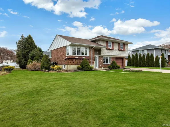 154 Sherry Street, East Islip, NY 11730