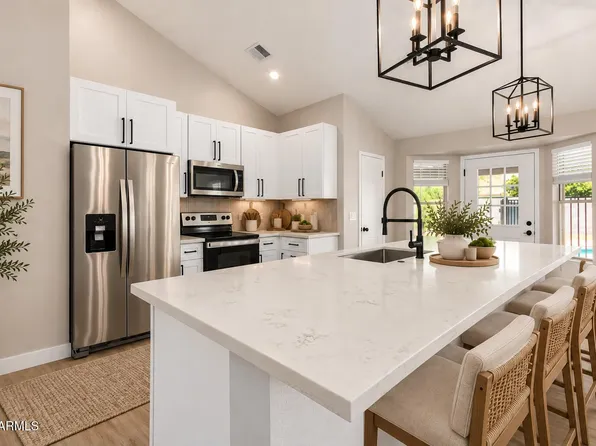 6534 W GRANDVIEW Road, Glendale, AZ 85306