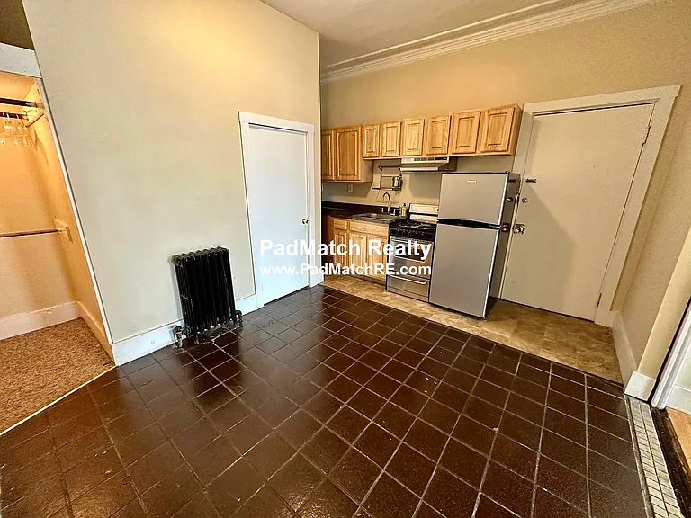 381 Dorchester St #1A — Photo 7