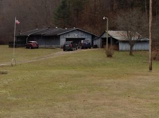 38 Goff Profitt Rd, Campton, KY 41301