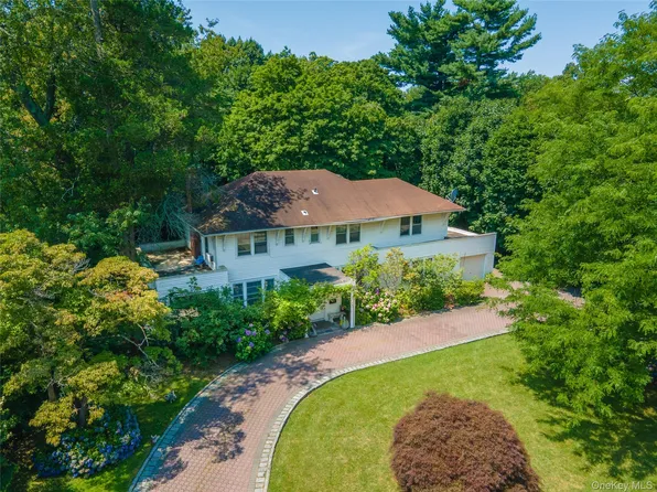 14 Clover Drive, Great Neck, NY 11021