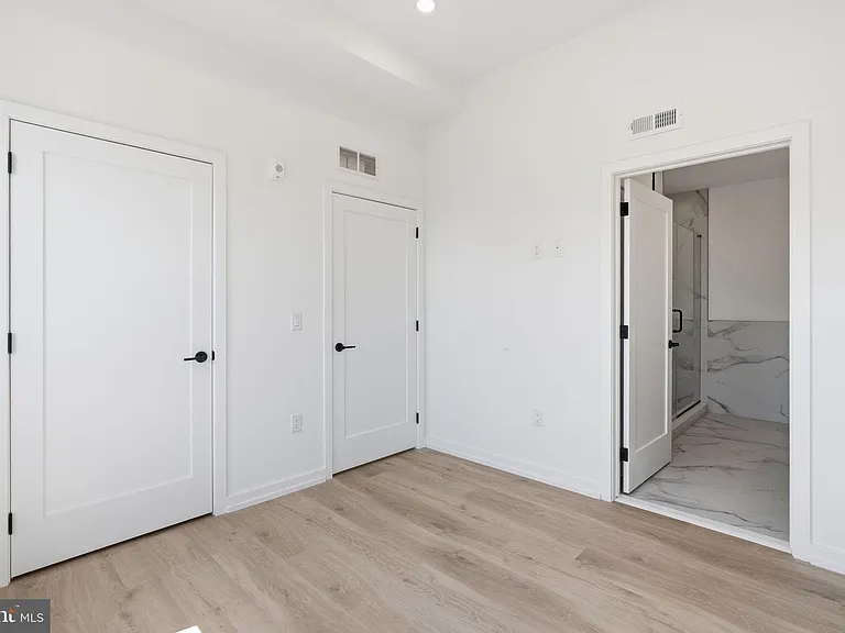 209 New St #6B — Photo 11