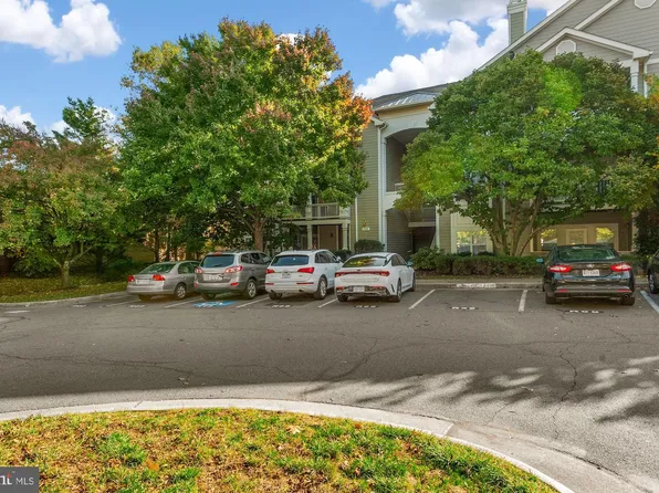 1708 Lake Shore Crest Dr Suite 14, Reston, VA 20190
